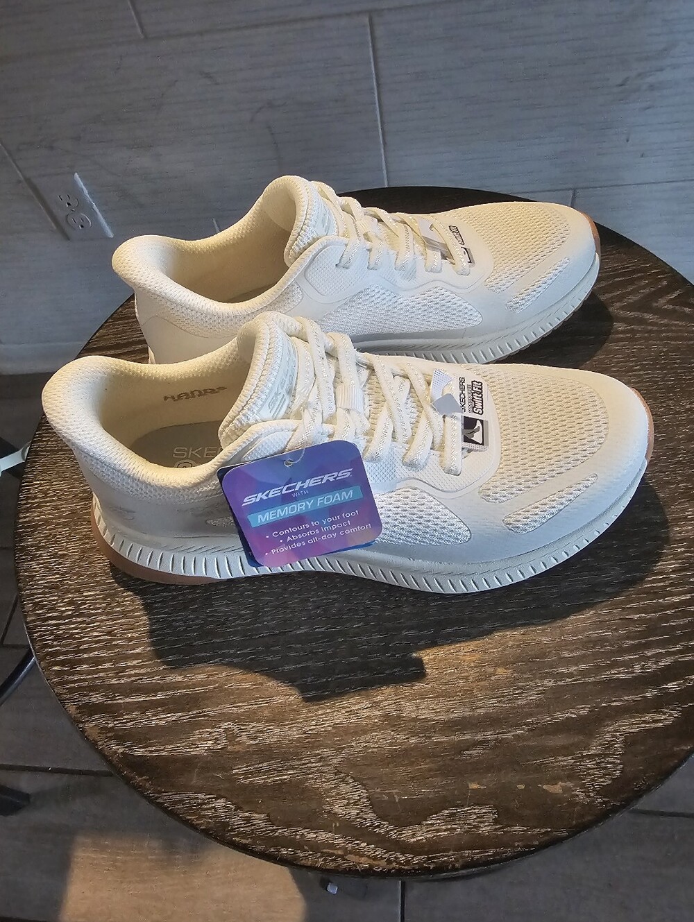 BOBS by Skechers Hands Free Slip-ins® Arc Waves Women's Sneakers Size 6